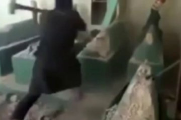 A fanatic destroys the tomb of Jonah