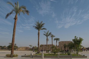 The approach to Karnak